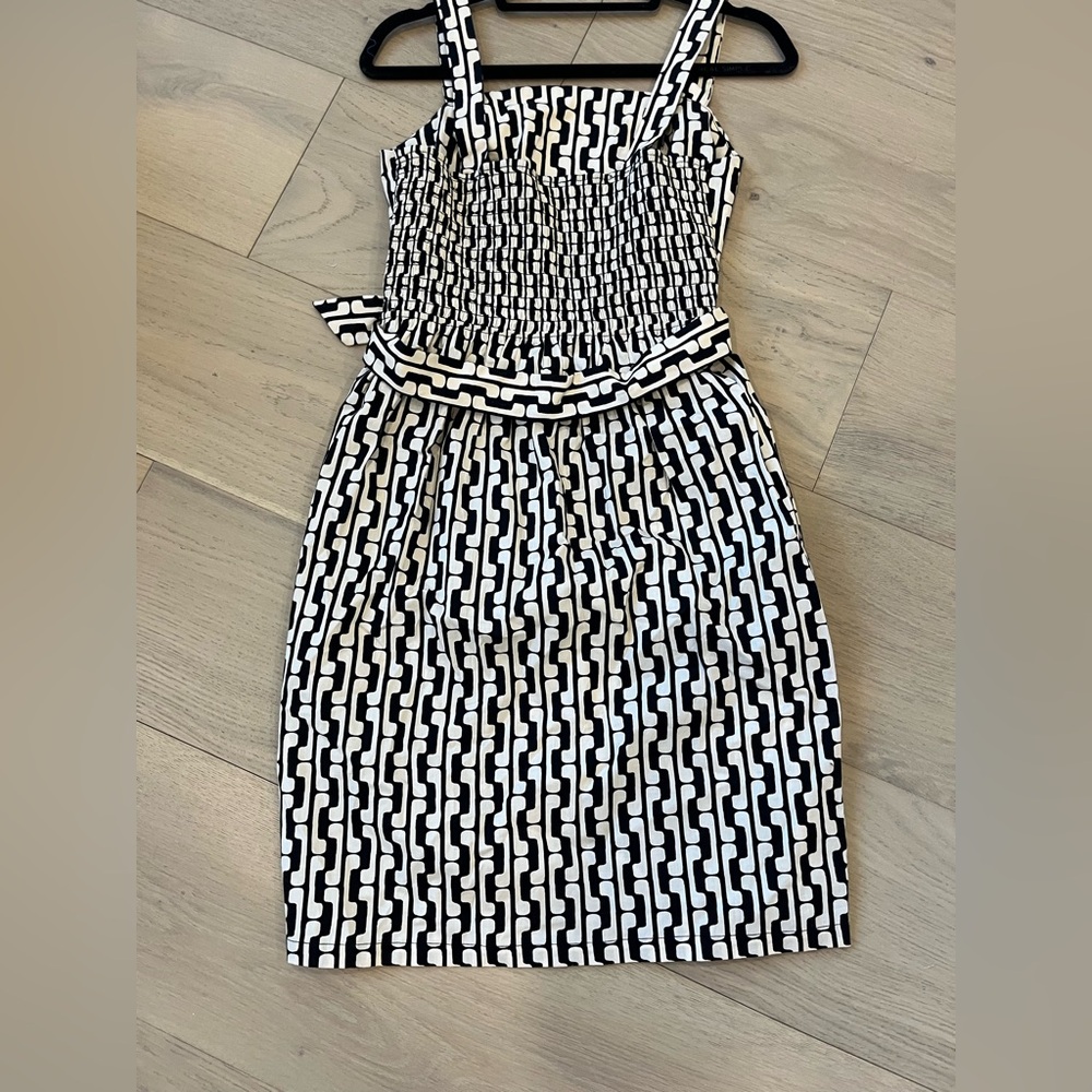Monteau Black and White Geometric Mini Dress - Picture 5 of 6